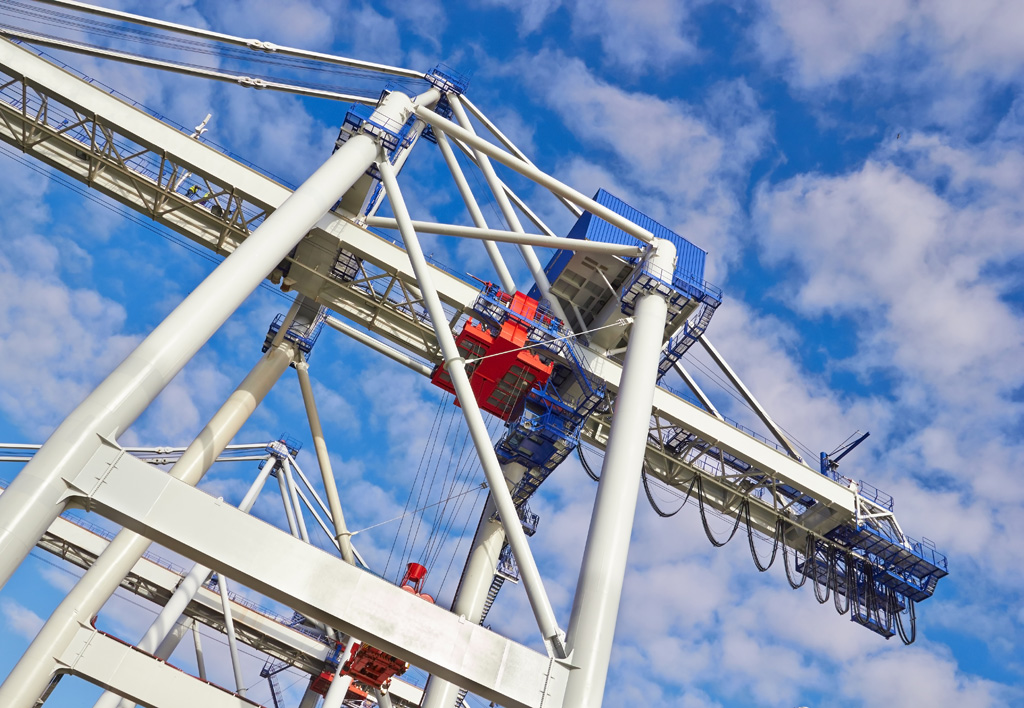 Промышленный кран. Производственный кран. Огромный промышленный кран. Industrial Crane.